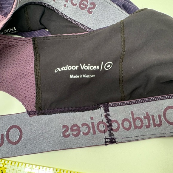 Outdoor Voices sports bra - Picture 3 of 3